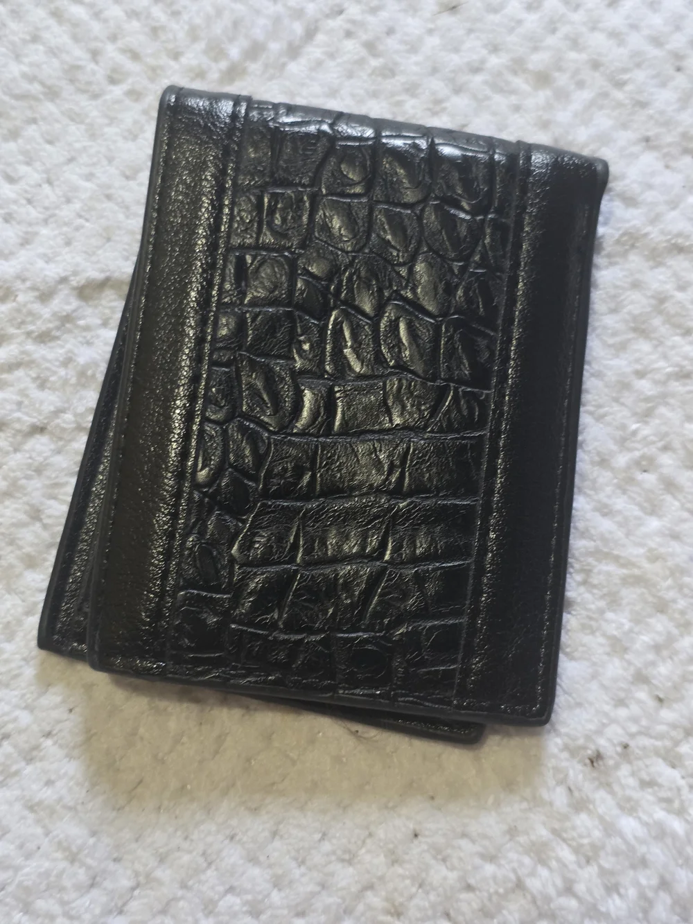 Men's Black Croc-Embossed Leather Wallet - Classic Bi-Fold